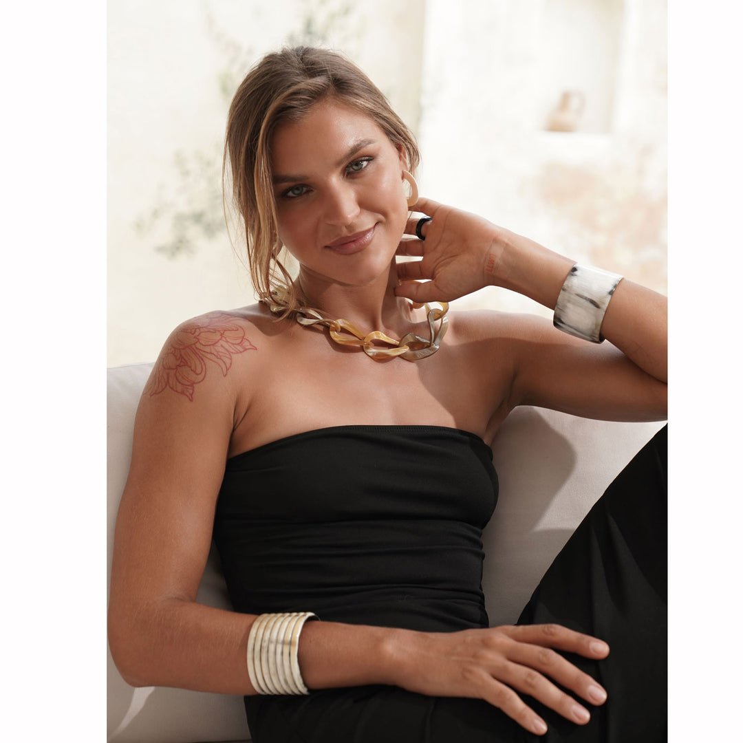 Natural white horn curb link necklace