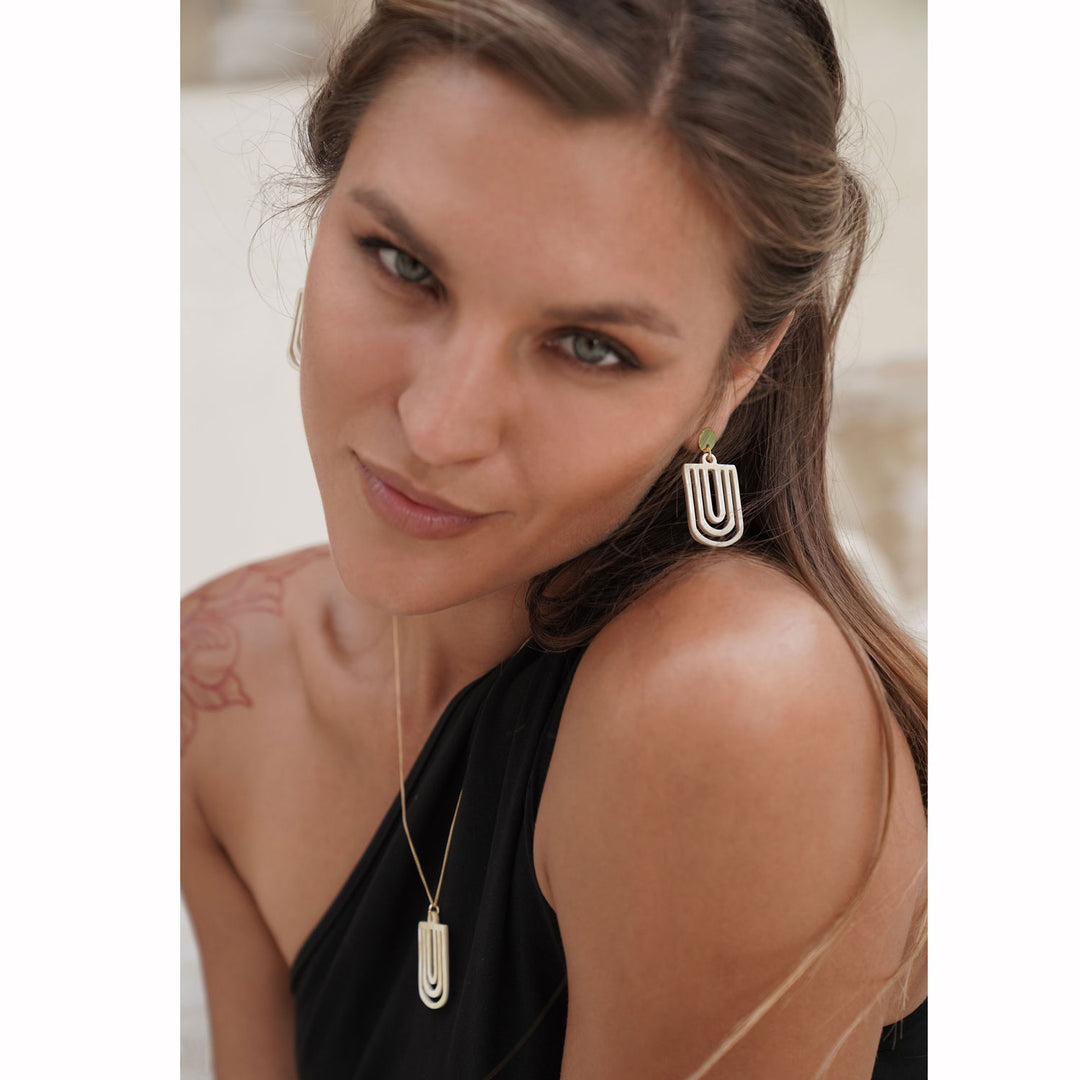 White Natural horn cut-out chandelier earrings - Silver