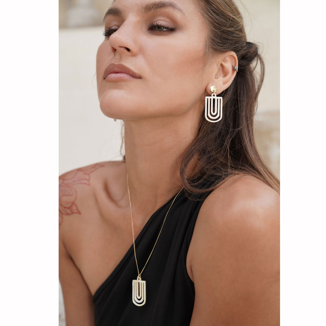 White Natural horn cut-out chandelier earrings - Silver