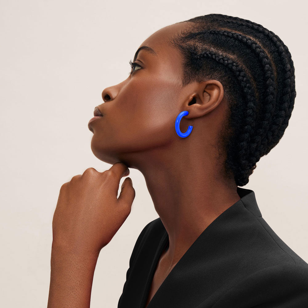 Rounded Bright blueLacquered horn hoop earring