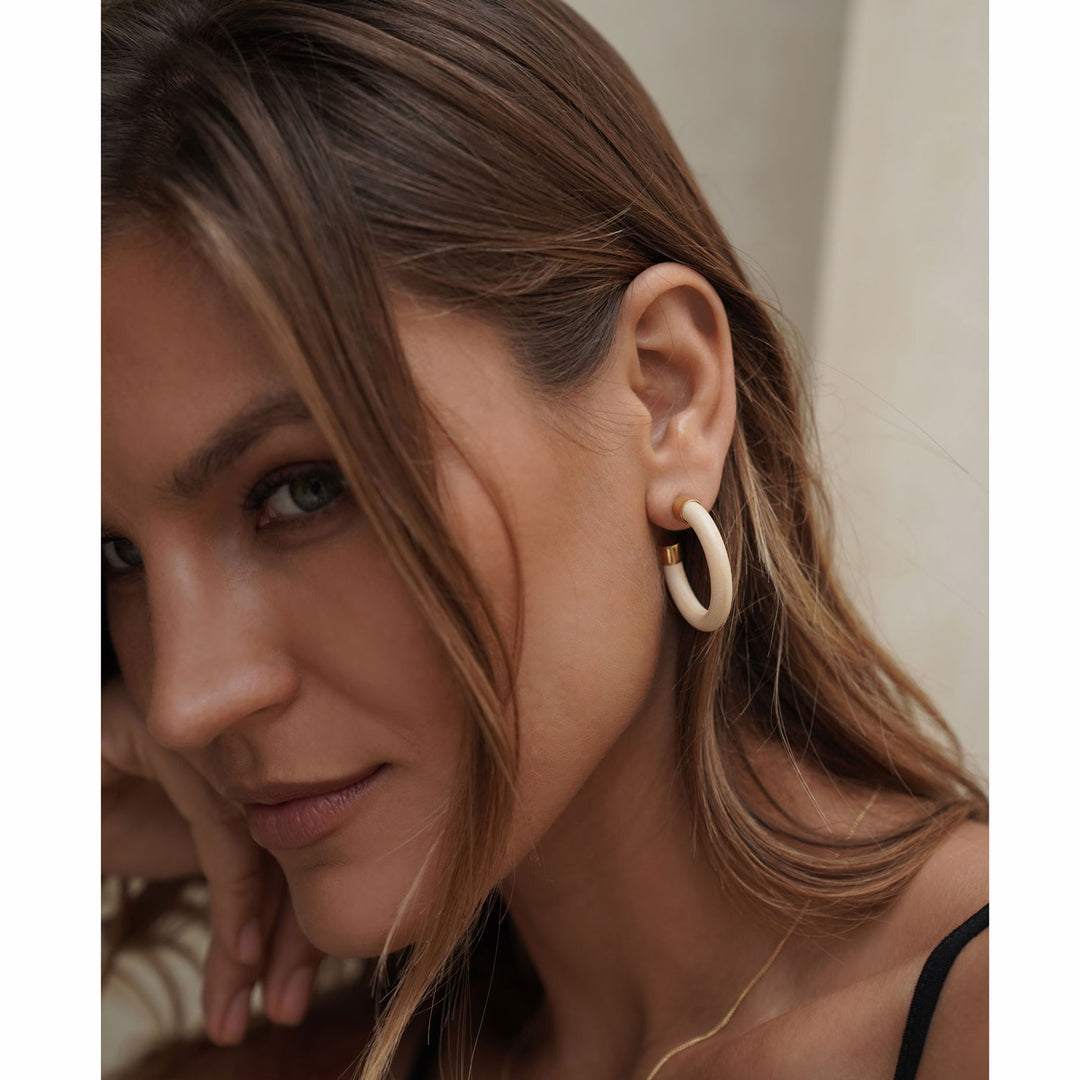 Small White Wood rounded hoop earring - Gold plate