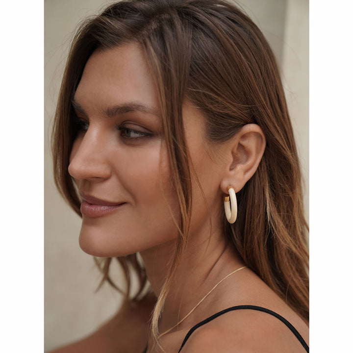 Small White Wood rounded hoop earring - Gold plate