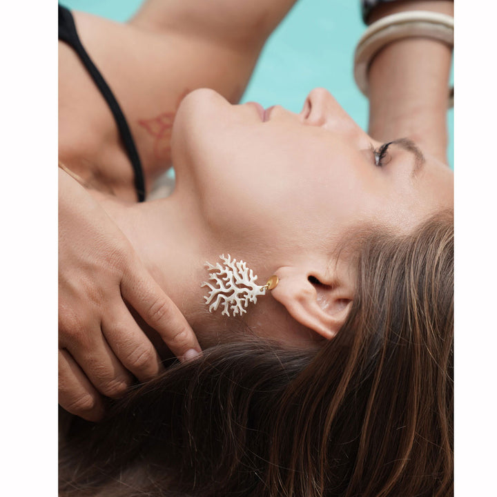 White coral shaped earring - Gold