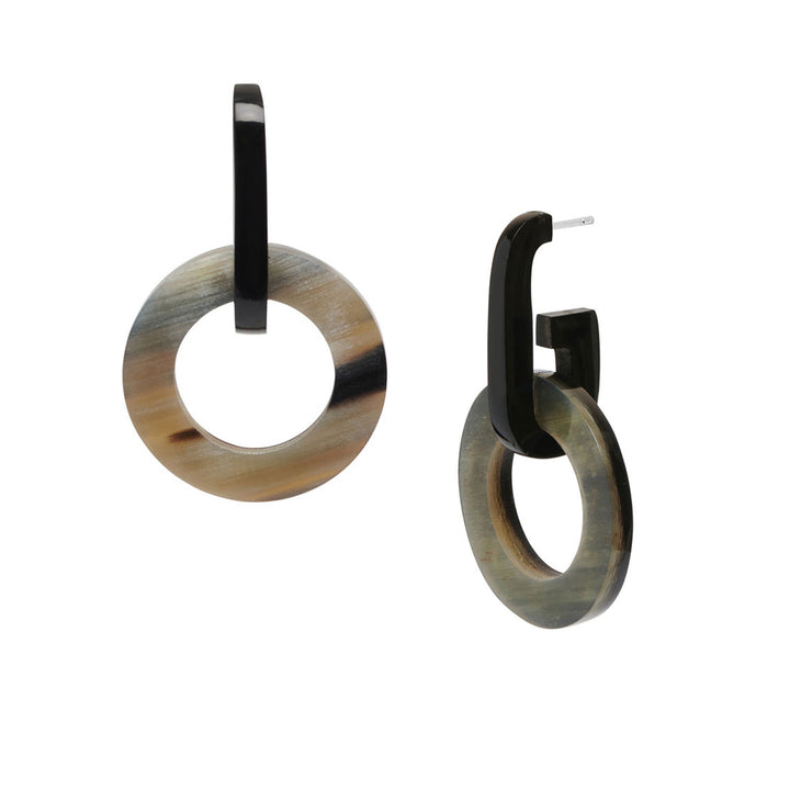 Black natural circle link horn earrings