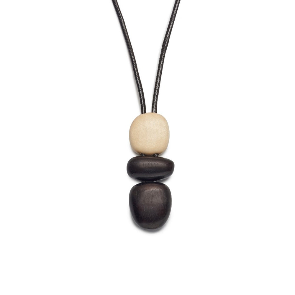 PN738-BLK-WHT wooden jewellery detail close-up