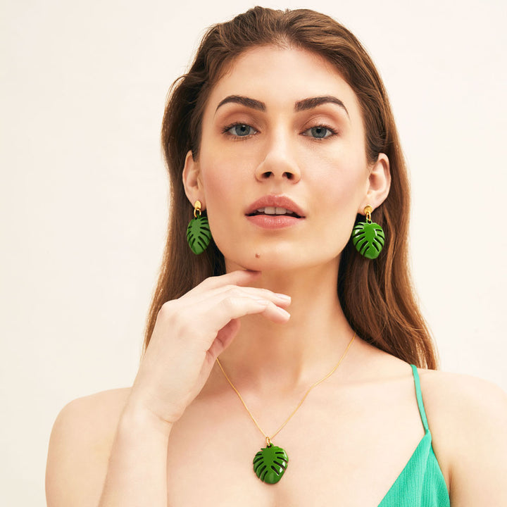 Branch Jewellery - Green lacquered horn and gold monstera palm leaf shaped jewellery